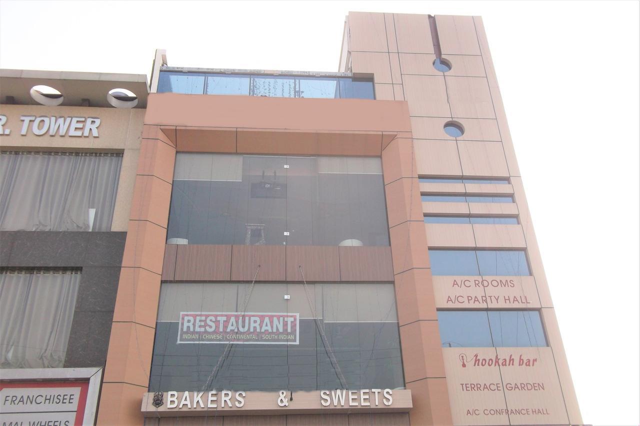 Oyo 10360 Hotel Grand Manoranjan Gorakhpur Exterior photo