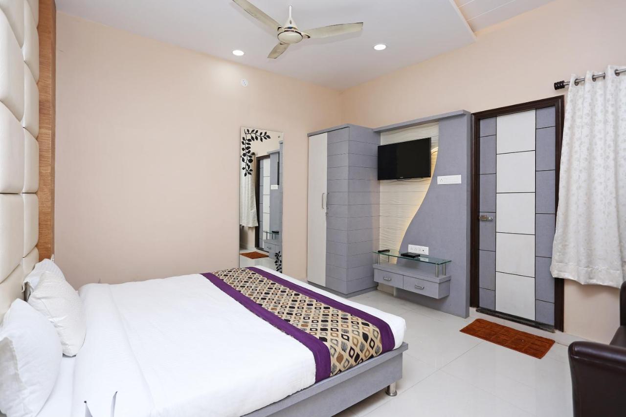 Oyo 10360 Hotel Grand Manoranjan Gorakhpur Exterior photo