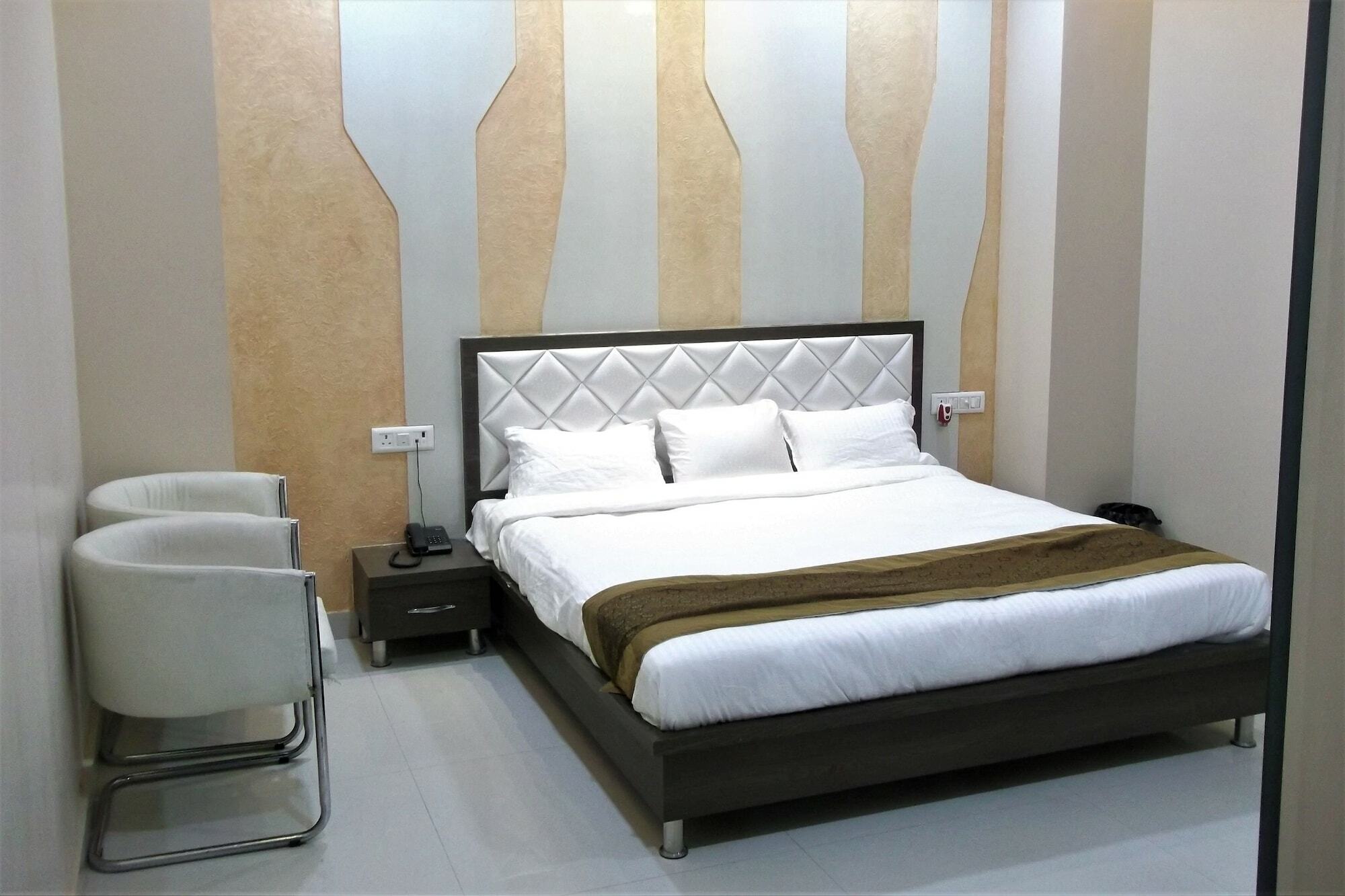 Oyo 10360 Hotel Grand Manoranjan Gorakhpur Exterior photo